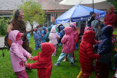 Regenparty im Kindergarten Fischbachau